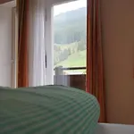 Nyaraló Peterlhaus *