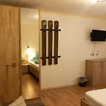 Peterlhaus * קליינארל