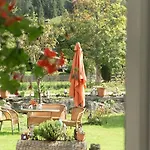 Peterlhaus *